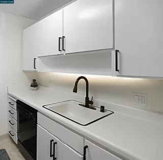 Photo #3: 41103395 Listing 