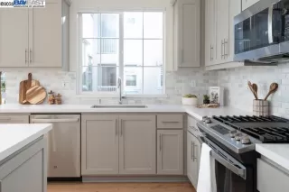 Photo #2: 41103409 Listing 