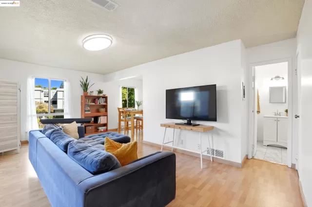 MLS: 41103411 Condo For Sale