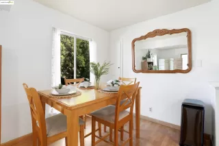 Photo #5: 41103411 Listing 