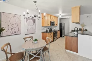 Photo #4: 41103436 Listing