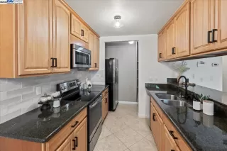 Photo #5: 41103436 Listing