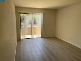 Photo #4: 41103453 Listing 