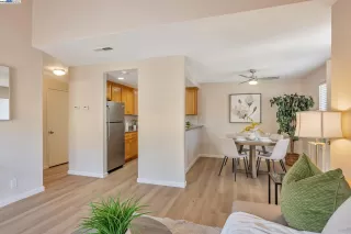 Photo #3: 41103459 Listing 