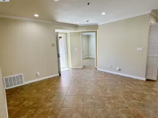 Photo #3: 41103483 Listing