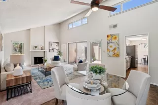 Photo #6: 41103486 Listing