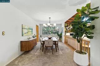 Photo #3: 41103493 Listing