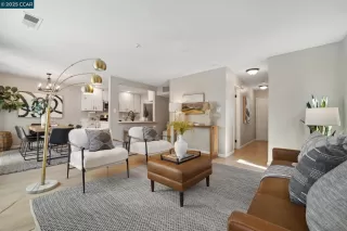 Photo #4: 41103498 Listing