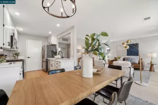 Photo #6: 41103498 Listing