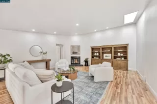 Photo #2: 41103530 Listing 
