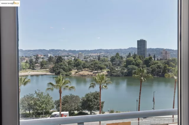 MLS: 41103547 Condo For Sale