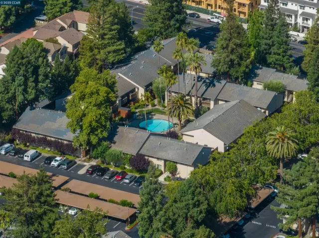 MLS: 41103587 Condo For Sale