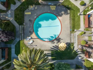 Photo #2: 41103587 Listing