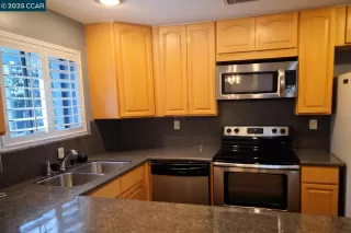 Photo #5: 41103590 Listing