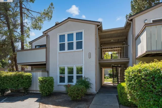 MLS: 41103655 Condo For Sale