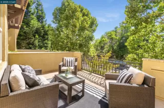 More Details about MLS # 41103667 : 16 WARHOL WAY