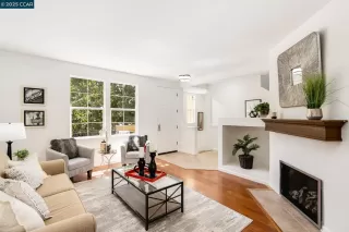 Photo #5: 41103667 Listing