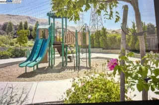 Photo #2: 41103735 Listing