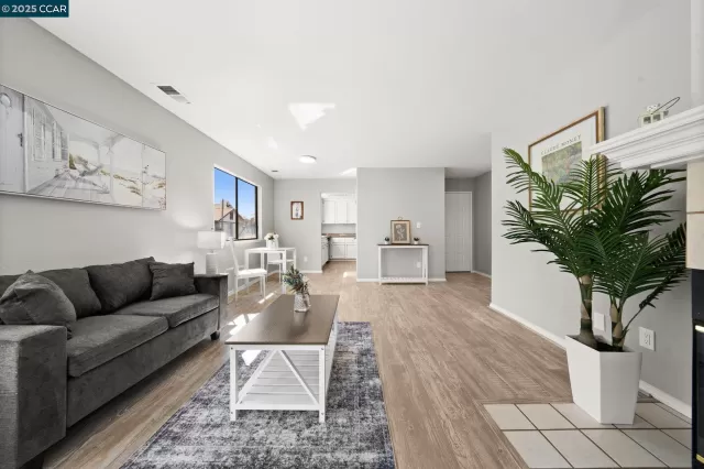 MLS: 41103744 Condo For Sale