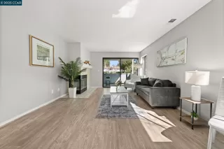 Photo #2: 41103744 Listing