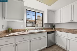 Photo #5: 41103744 Listing