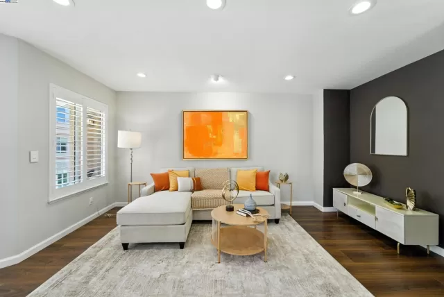 MLS: 41103814 Condo For Sale