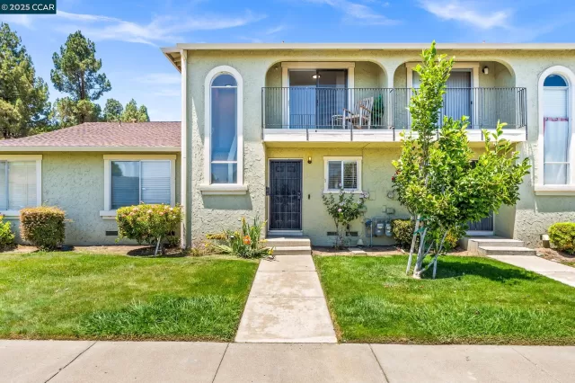 MLS: 41103816 Condo For Sale