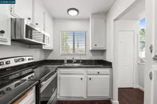 Photo #5: 41103816 Listing