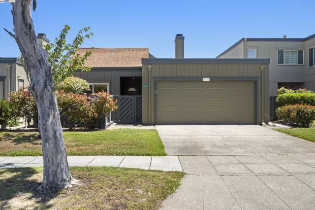 MLS: 41103844 Condo For Sale