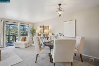 Photo #6: 41103849 Listing