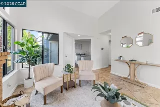 Photo #4: 41103864 Listing