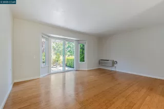 Photo #3: 41103874 Listing