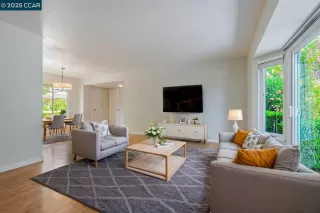 Photo #4: 41103874 Listing