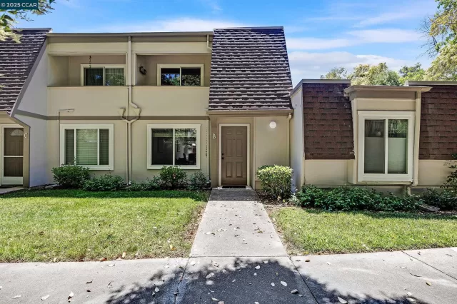 MLS: 41103913 Condo For Sale