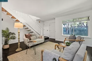 Photo #5: 41103913 Listing 