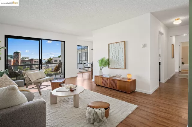 MLS: 41103960 Condo For Sale