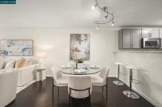 Photo #5: 41103968 Listing