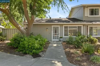More Details about MLS # 41103999 : 2749 FOUNTAINHEAD DR