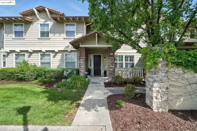 MLS: 41104101 Condo For Sale