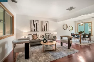 Photo #1: 41104175 Listing