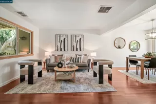 Photo #3: 41104175 Listing