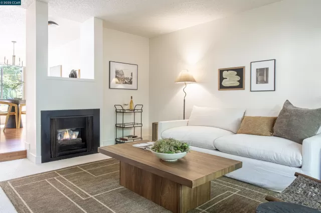 MLS: 41104184 Condo For Sale