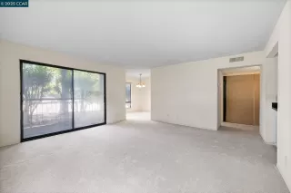 Photo #1: 41104219 Listing