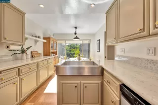 Photo #6: 41104275 Listing