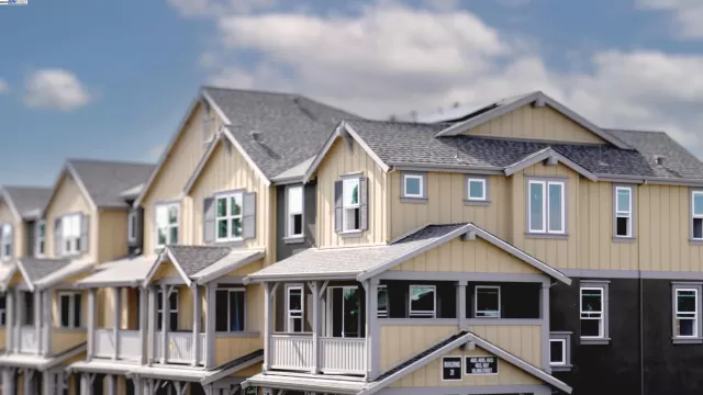 MLS: 41104319 Condo For Sale