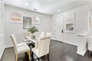 Photo #6: 41104332 Listing