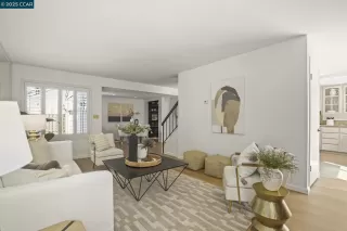 Photo #5: 41104352 Listing