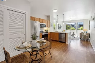 Photo #5: 41104379 Listing 