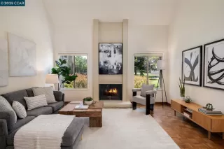 Photo #2: 41104394 Listing