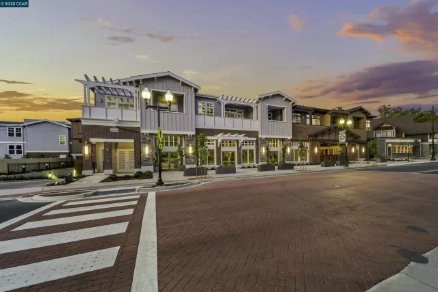 MLS: 41104400 Condo For Sale